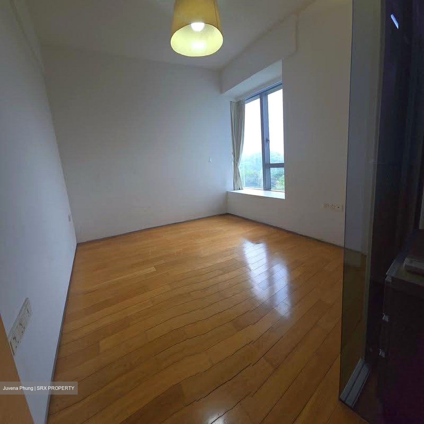 SilverSea (D15), Condominium #633896381